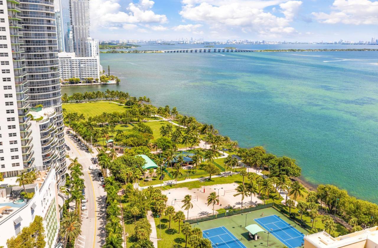 Unforgettable Water Views Oasis Apartment Doral Exterior photo