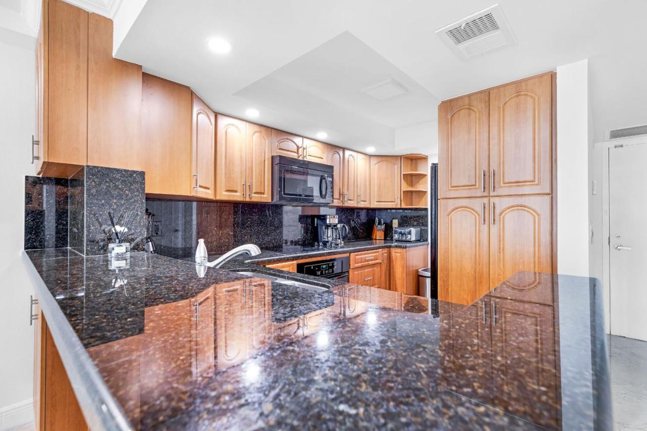 Unforgettable Water Views Oasis Apartment Doral Exterior photo